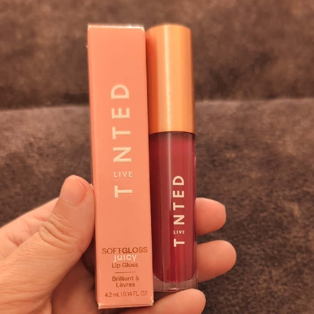 Softgloss Juicy Lip Gloss - Vibrant Red